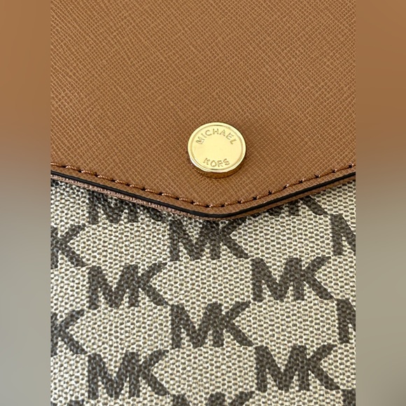 MICHAEL KORS Monogram Jet Set Tote NWT - Picture 4 of 13